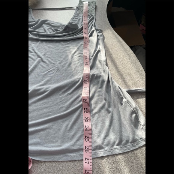 RW&CO Ice Blue Sleeveless Top Size Medium - Picture 7 of 7